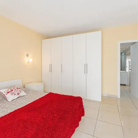 Two Bedroom Paraiso Apartment Costa Adeje (Tenerife)